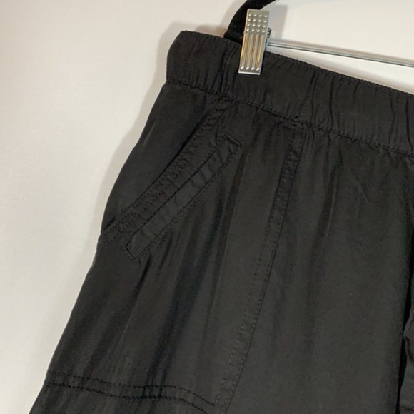 Addition Elle Black Crop Capri Pants with Pockets - Picture 3 of 9